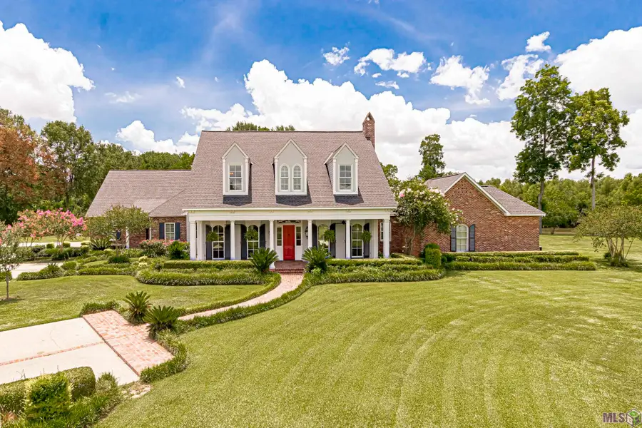 2005 Laurel Lakes Ave, Baton Rouge, LA 70820 - Image #2