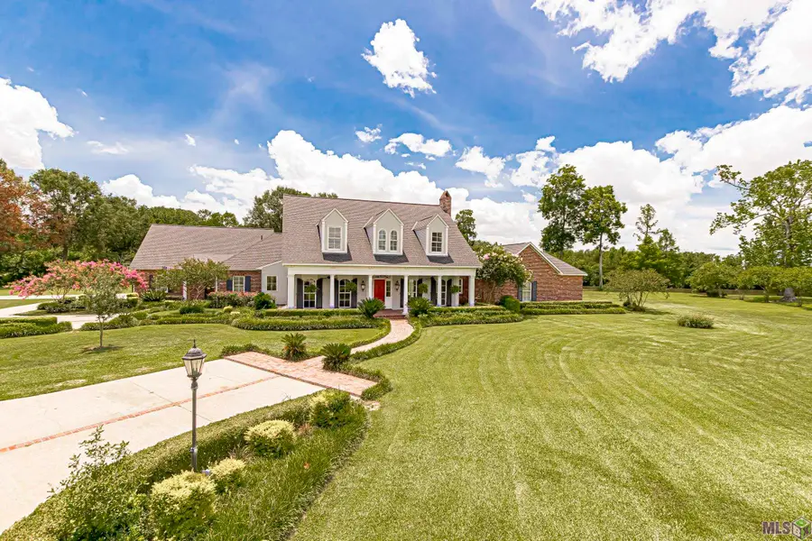 2005 Laurel Lakes Ave, Baton Rouge, LA 70820 - Image #3