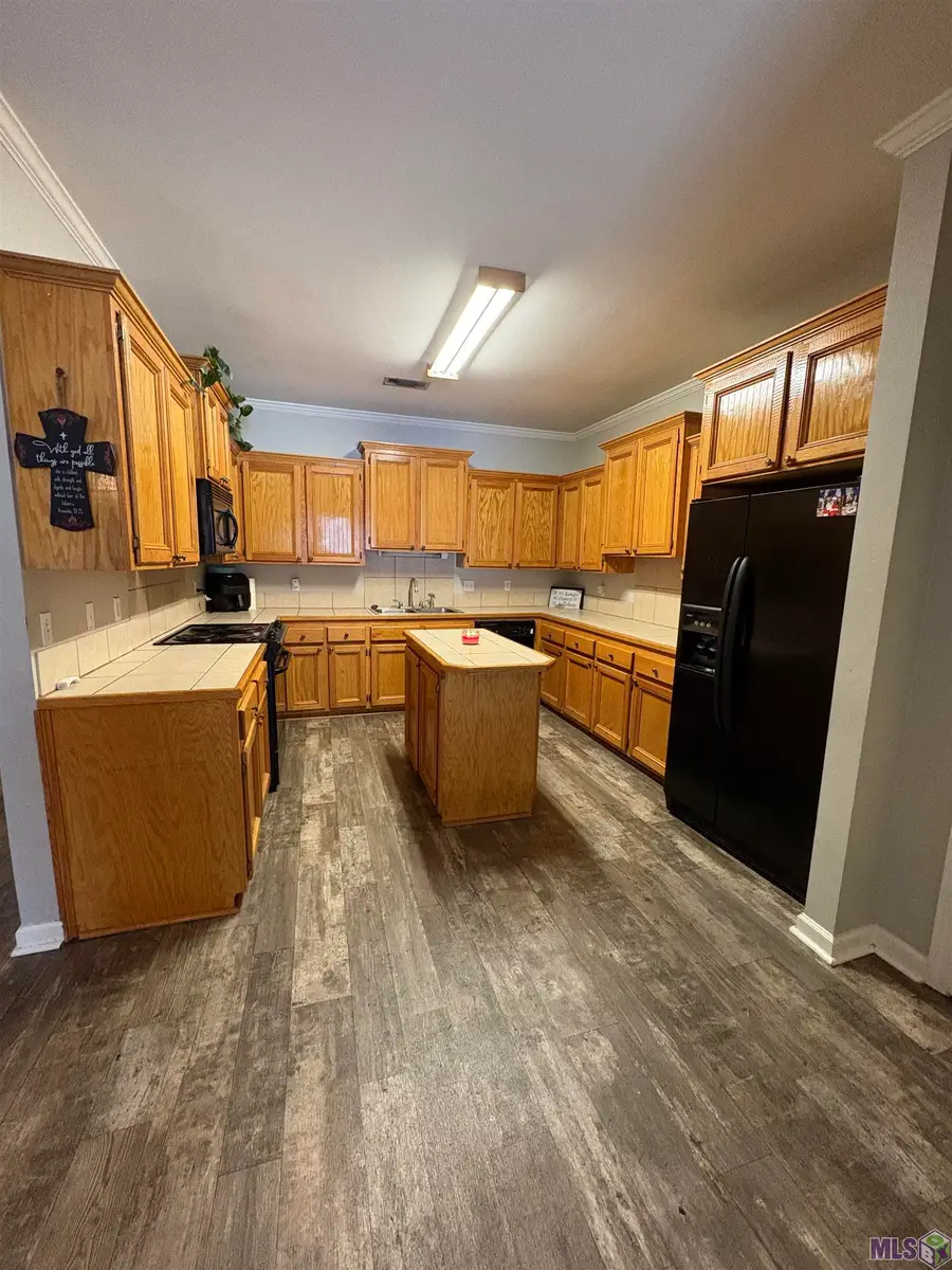9031 Cross Creek Ave, Baton Rouge, LA 70810 - #3