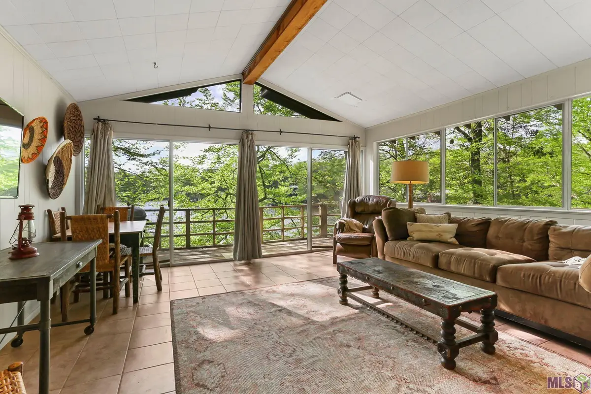 10622 Circus Ln, Saint Francisville, LA 70775 - Image #1