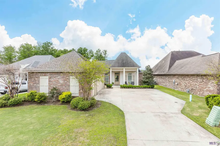 14095 Whitetail Bend Drive, Prairieville, LA 70769 - Image #2