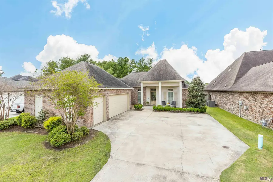 14095 Whitetail Bend Drive, Prairieville, LA 70769 - Image #3