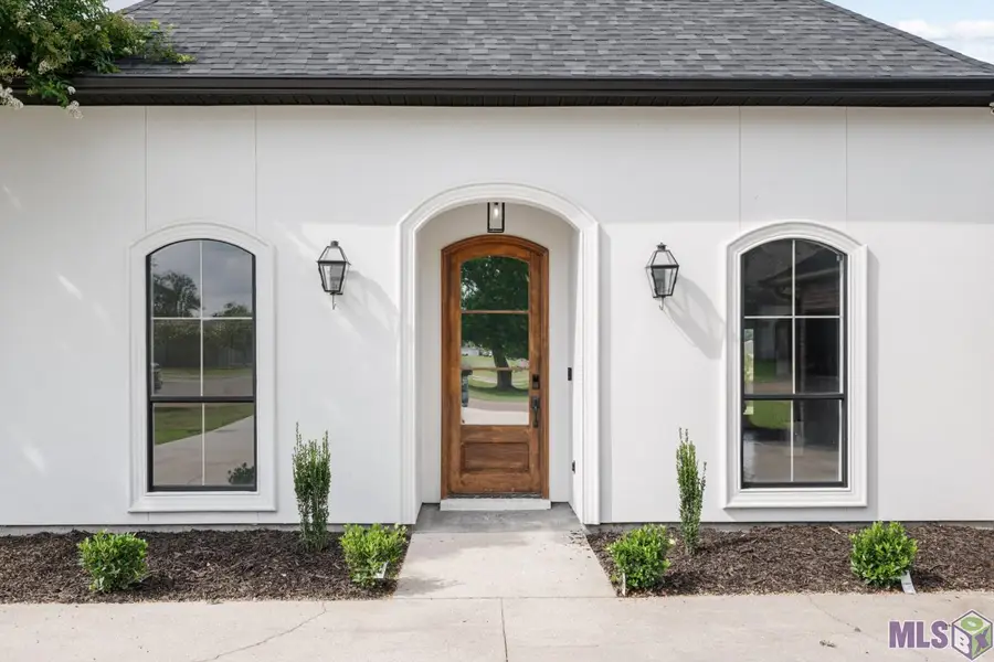 10144 Garden Oaks Ave, Denham Springs, LA 70706 - Image #2