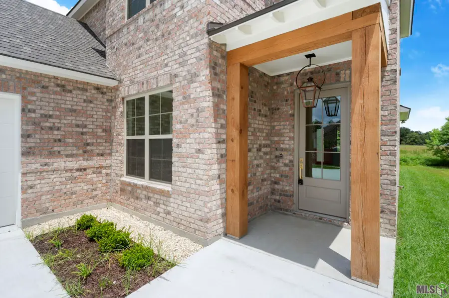 36146 Belle Parc Ave, Geismar, LA 70734 - Image #2