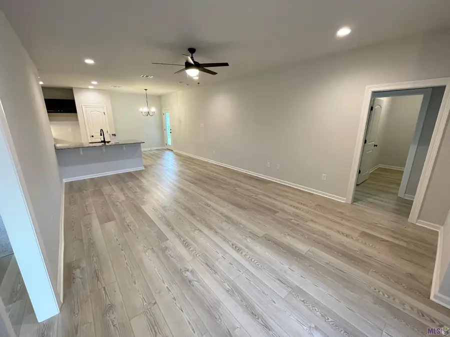 32538 White Bloom Ln, Walker, LA 70785 - Image #2