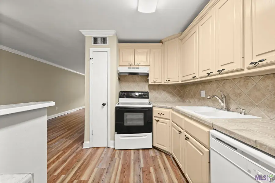 950 S Foster Dr #33, Baton Rouge, LA 70806 - Image #3