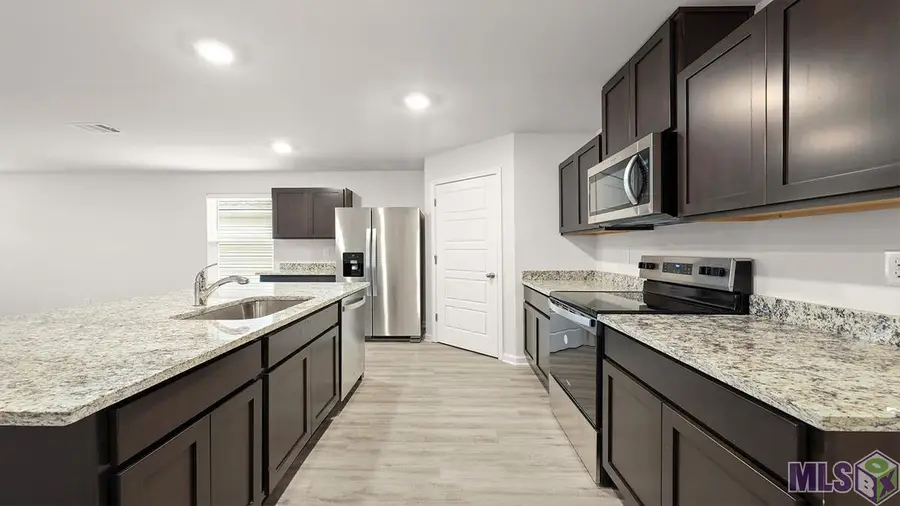 12865 Bay Leaf Dr, Denham Springs, LA 70726 - Image #3