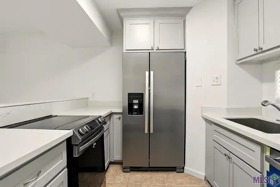 8416 E Cypress Point Ct, Westminster, LA 70809 - Image #2