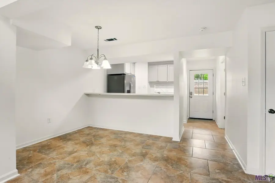 8416 E Cypress Point Ct, Westminster, LA 70809 - Image #3