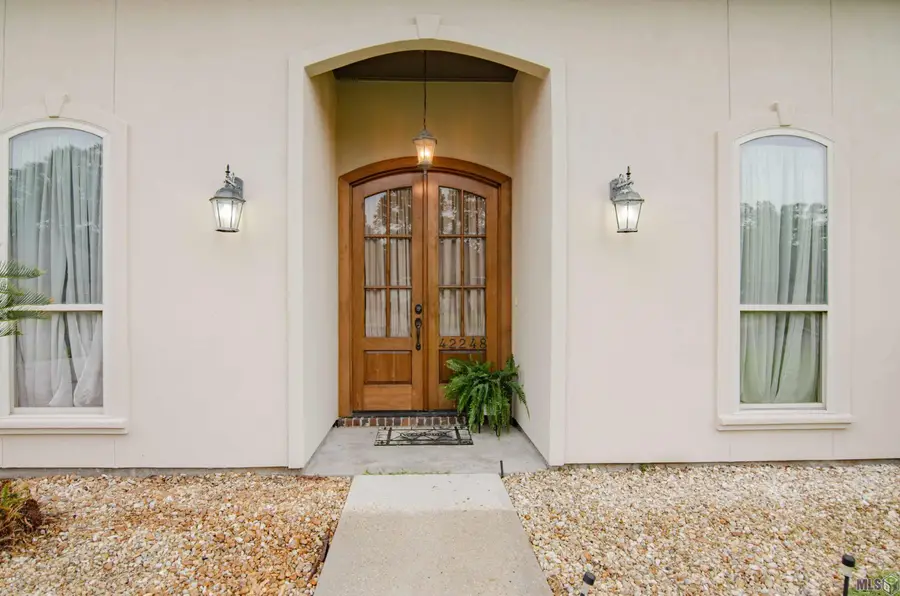 42248 Conifer Dr, Gonzales, LA 70737 - Image #3