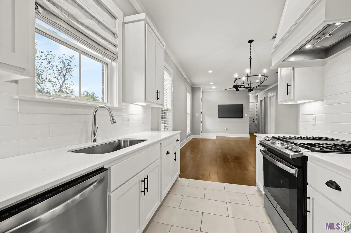 306 Saint Thomas Ln, Baton Rouge, LA 70806 - Image #1