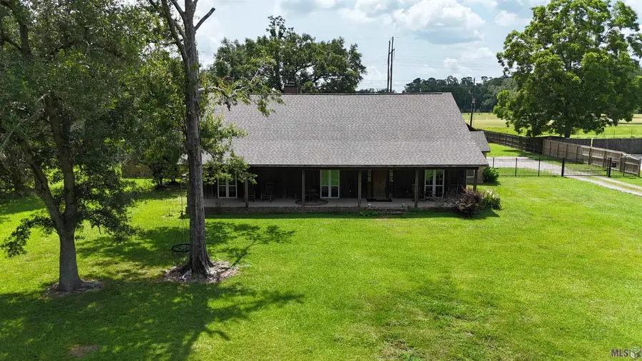 435 Corsair Dr, Baton Rouge, LA 70810 - Image #2