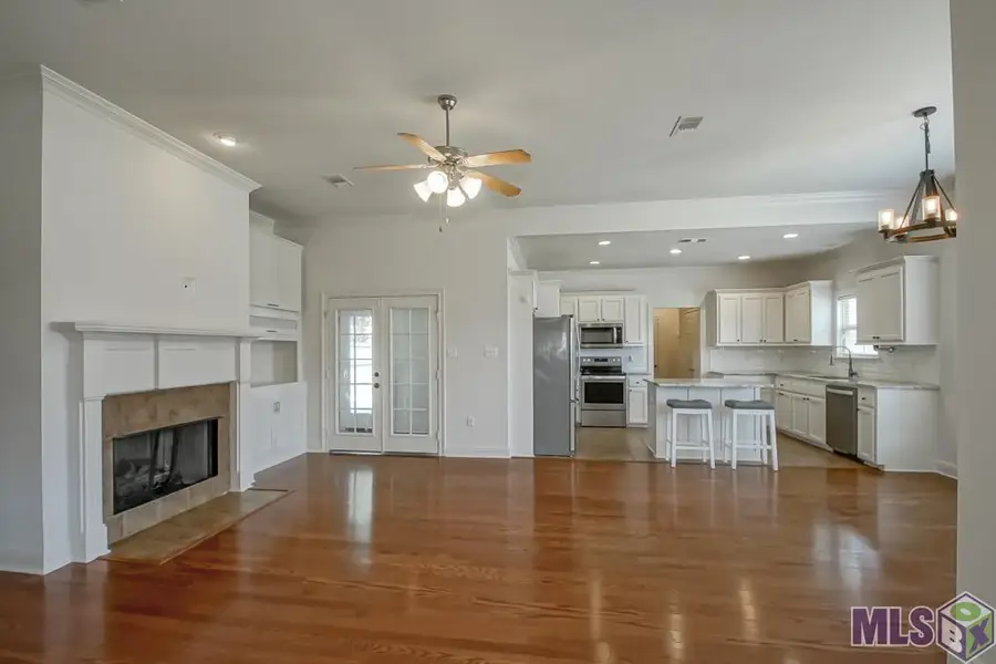 10253 Hillmont Ave, Baton Rouge, LA 70810 - Image #2