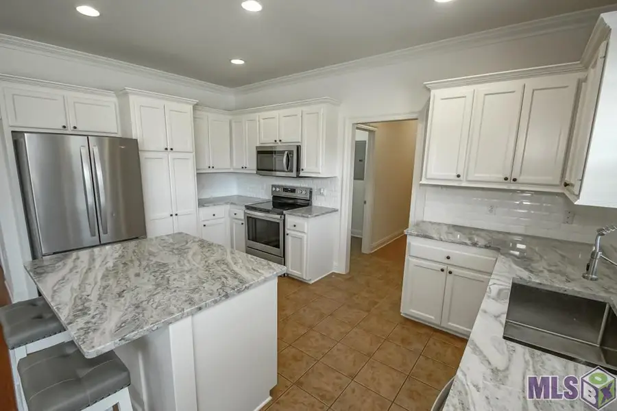 10253 Hillmont Ave, Baton Rouge, LA 70810 - Image #3