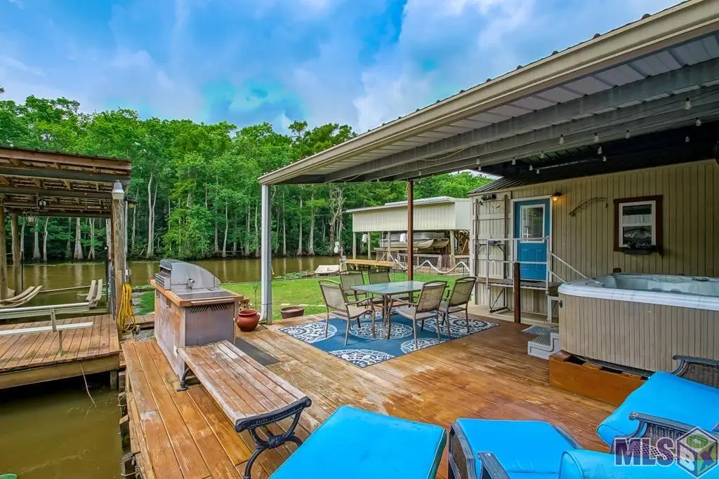 23082 Chene Blanc Ln, Maurepas, LA 70449 - #1