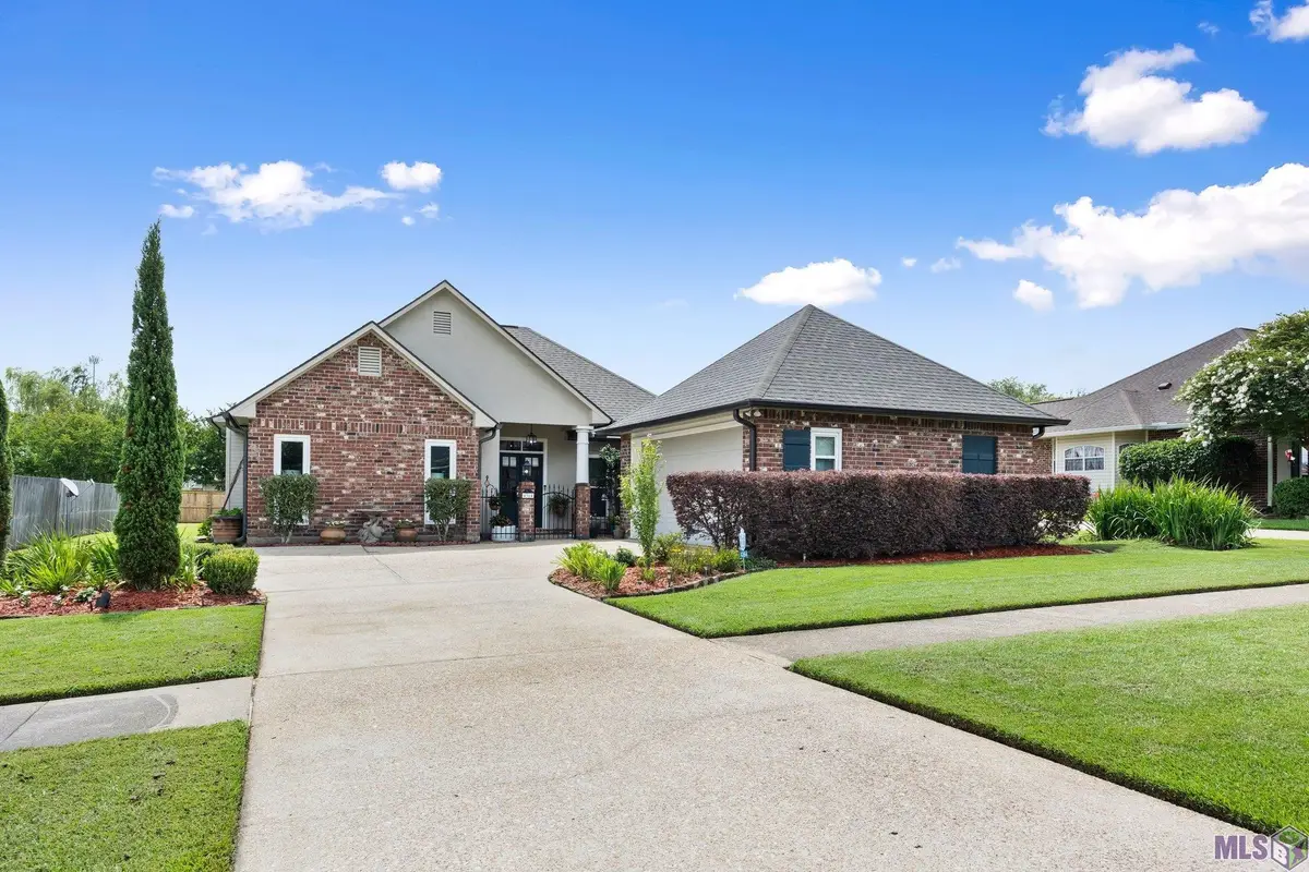 4364 Pasture Clear Ct, Zachary, LA 70791 - Image #1