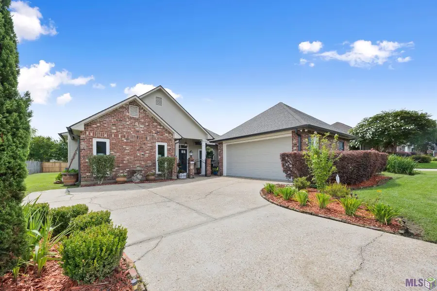 4364 Pasture Clear Ct, Zachary, LA 70791 - Image #2