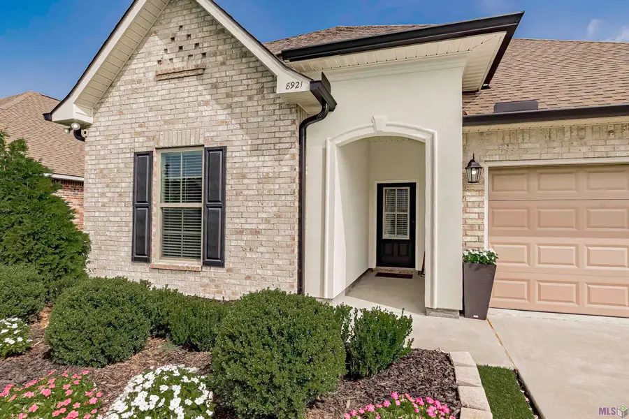 8921 Dalwood Dr, Denham Springs, LA 70726 - Image #2
