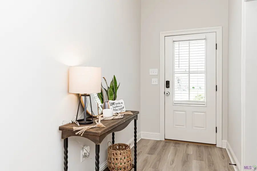 8921 Dalwood Dr, Denham Springs, LA 70726 - Image #3