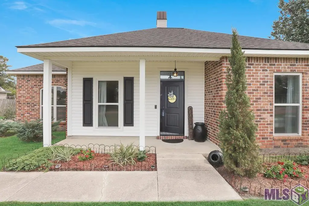 7675 Elmwood Dr, Denham Springs, LA 70706 - Image #1