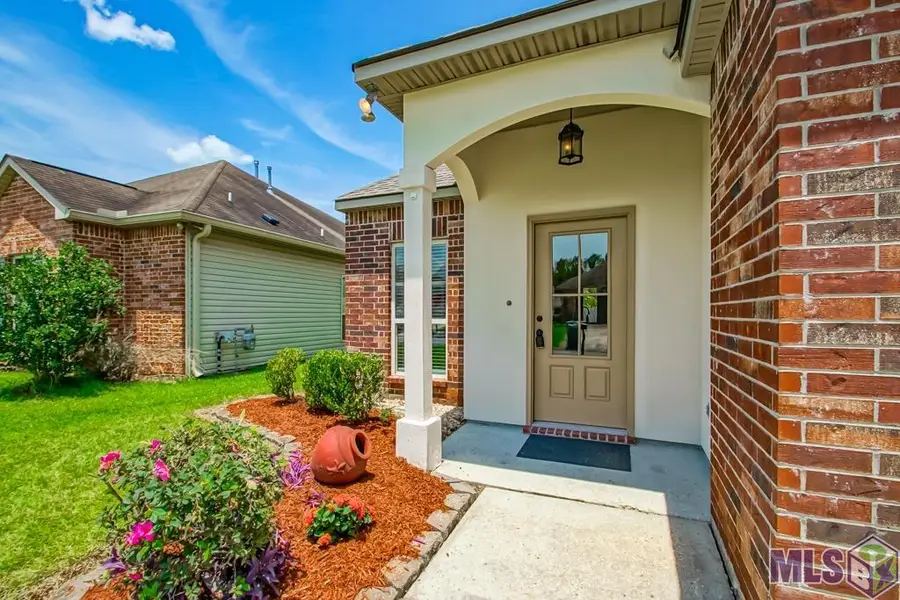 11441 Ashwood Ct, Denham Springs, LA 70726 - Image #3