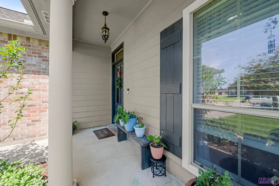 25421 Black Lake Ave, Livingston, LA 70754 - Image #3