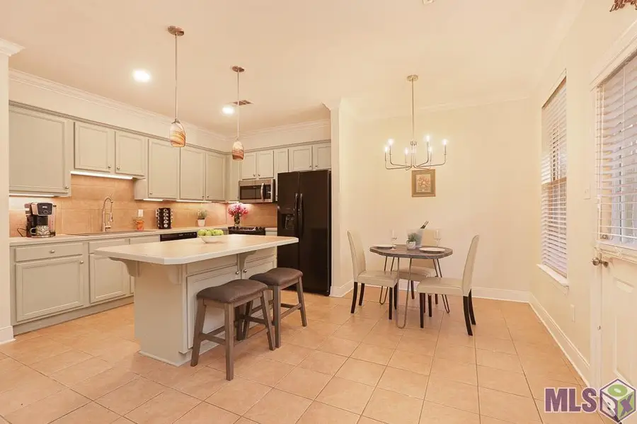 10600 Lakes Blvd #1106, Saint George, LA 70810 - #3