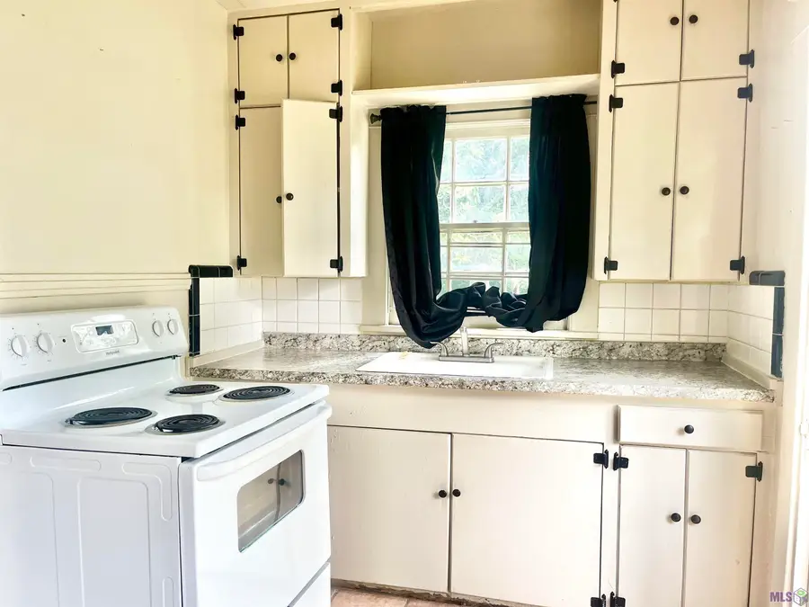 2908 N Foster Dr, Baton Rouge, LA 70805 - Image #2