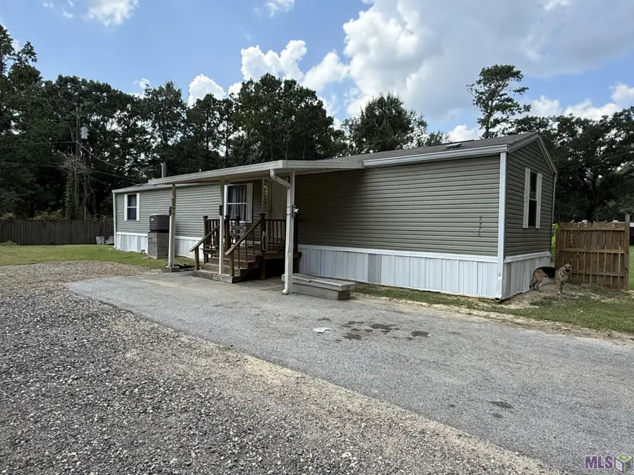 7374 Chambers Ln, Denham Springs, LA 70726 - Image #2