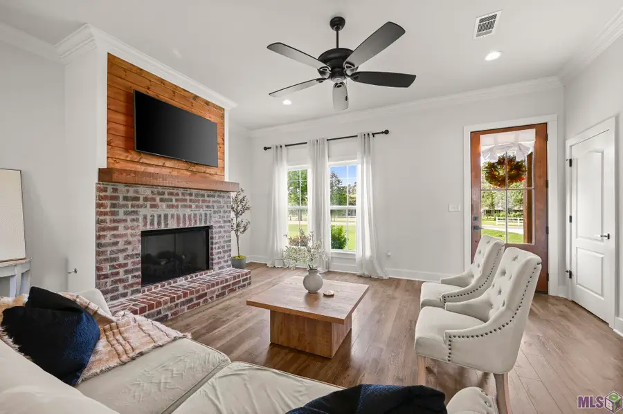 31812 Old River Rd, Denham Springs, LA 70726 - Image #3