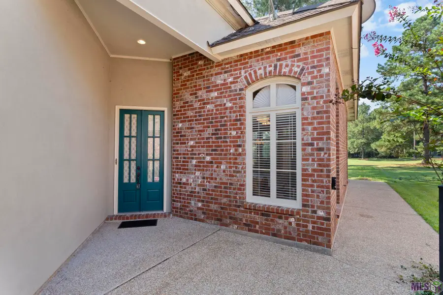 6132 Beechgrove Ln, Saint Francisville, LA 70775 - Image #2