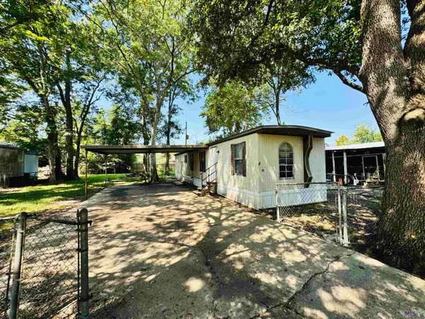 14219 Oak Meadow St, Gonzales, LA 70737