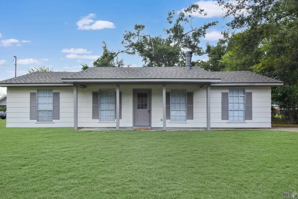 16487 Chris Dr, Prairieville, LA 70769 - Image #1