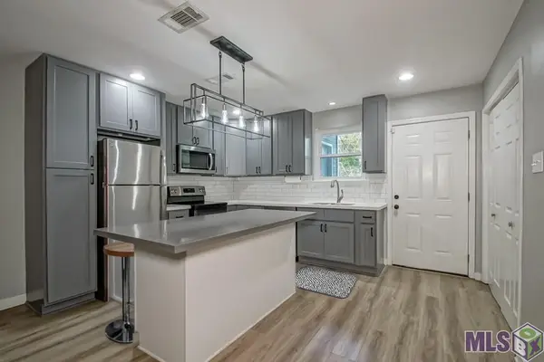 86 Stokes Ct, Baton Rouge, LA 70808