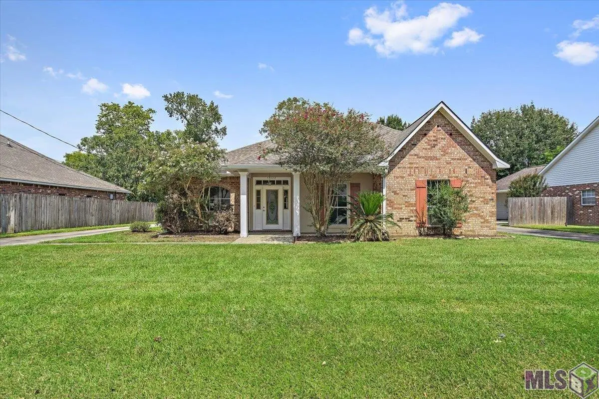 37428 S Park Ave, Prairieville, LA 70769 - Image #1