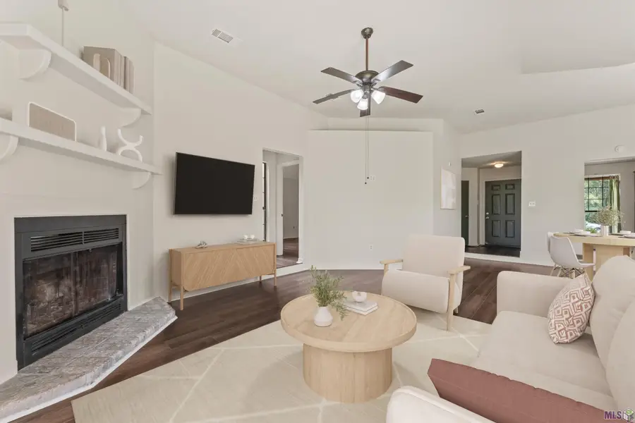 2477 Creekside Dr, Baton Rouge, LA 70810 - Image #2