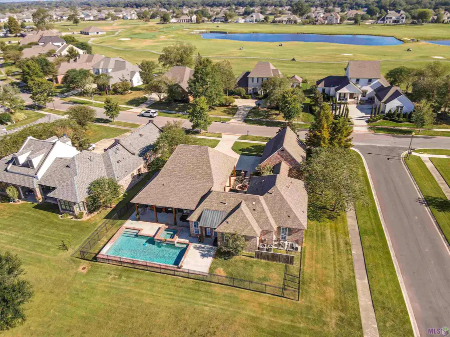 2402 S Turnberry Ave, Zachary, LA 70791 - Image #3