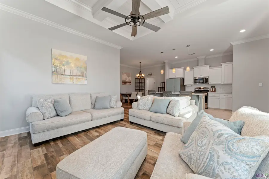 10433 Highland Lakes Dr, Denham Springs, LA 70726 - Image #3