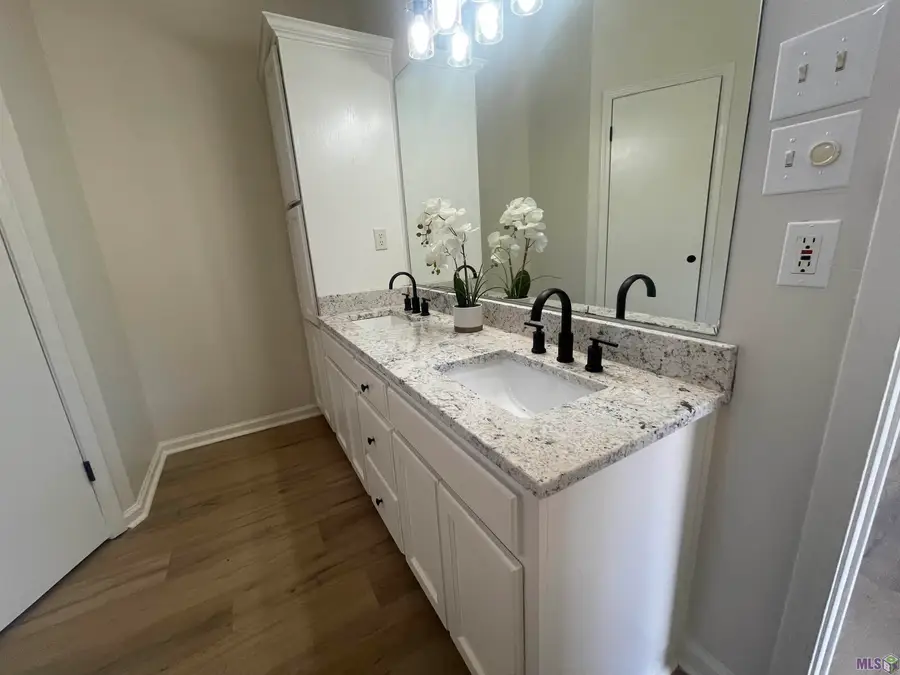10373 Carter Hills Ave, Denham Springs, LA 70726 - Image #3