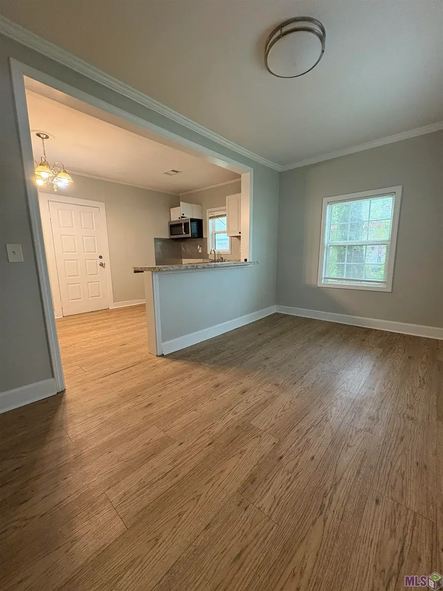 235 S Sammy Ave, Gonzales, LA 70737 - Image #2