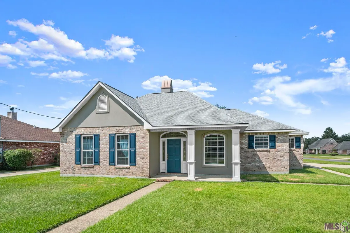 3243 Camelia St, Zachary, LA 70791 - Image #1