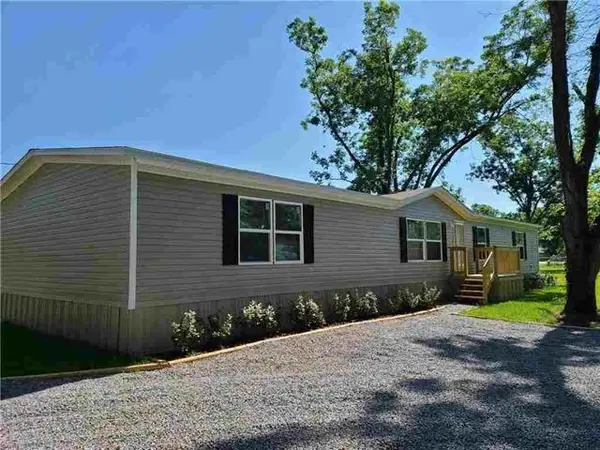 2008 Airbase Road, Alexandria, LA 71303