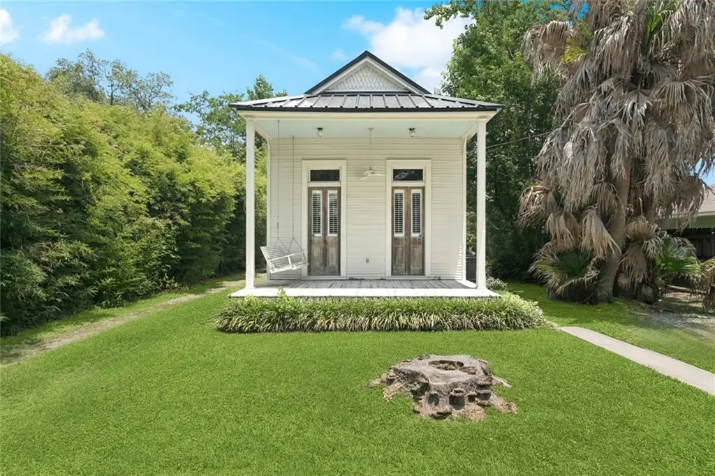 2027 Monroe Street, Mandeville, LA 70448 - Image #1