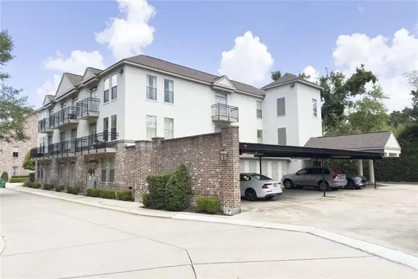 827 Autumn Place #202, Mandeville, LA 70471