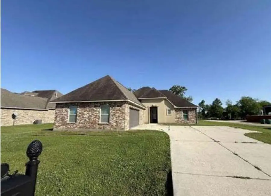 391 Crossing North Street, Thibodaux, LA 70301 - Image #1