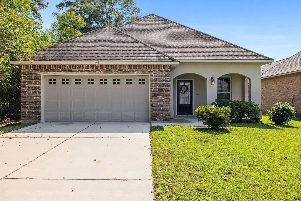 19119 Greenleaf Circle, Ponchatoula, LA 70454 - Image #1