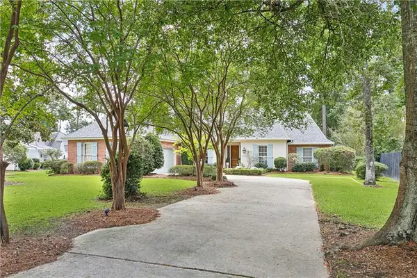 694 N Beau Chene Drive, Mandeville, LA 70471