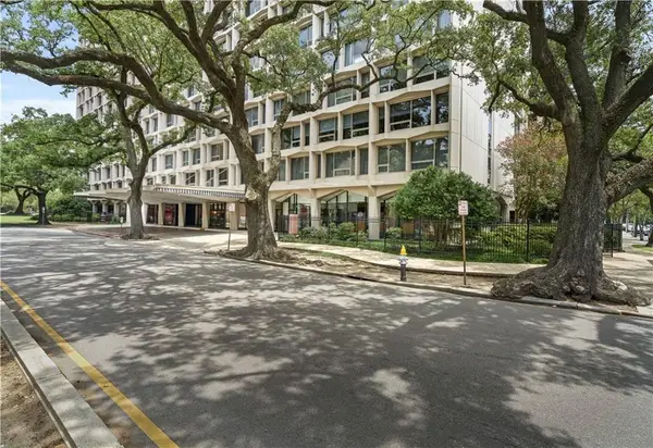 2100 St Charles Avenue #7L, New Orleans, LA 70130