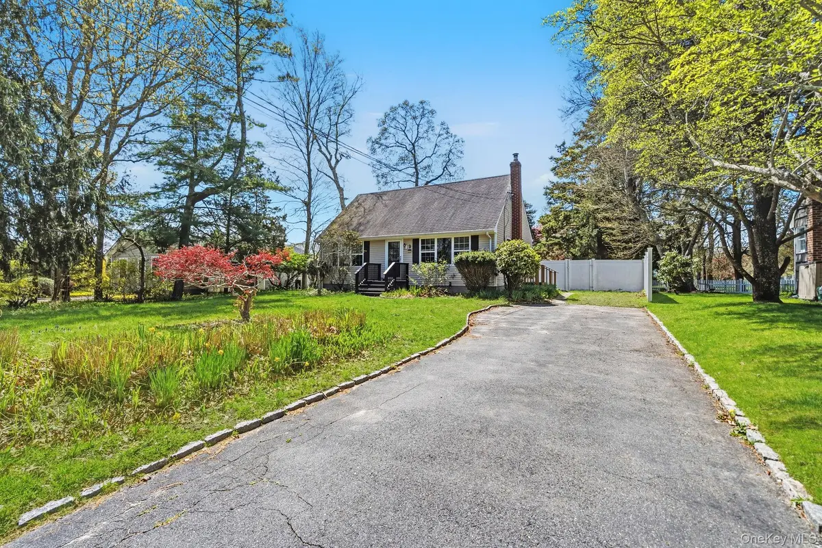 9 White Birch Lane, Remsenburg, NY 11960 - #1