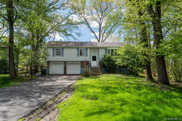 10 Mahar Drive, Poughkeepsie, NY 12601